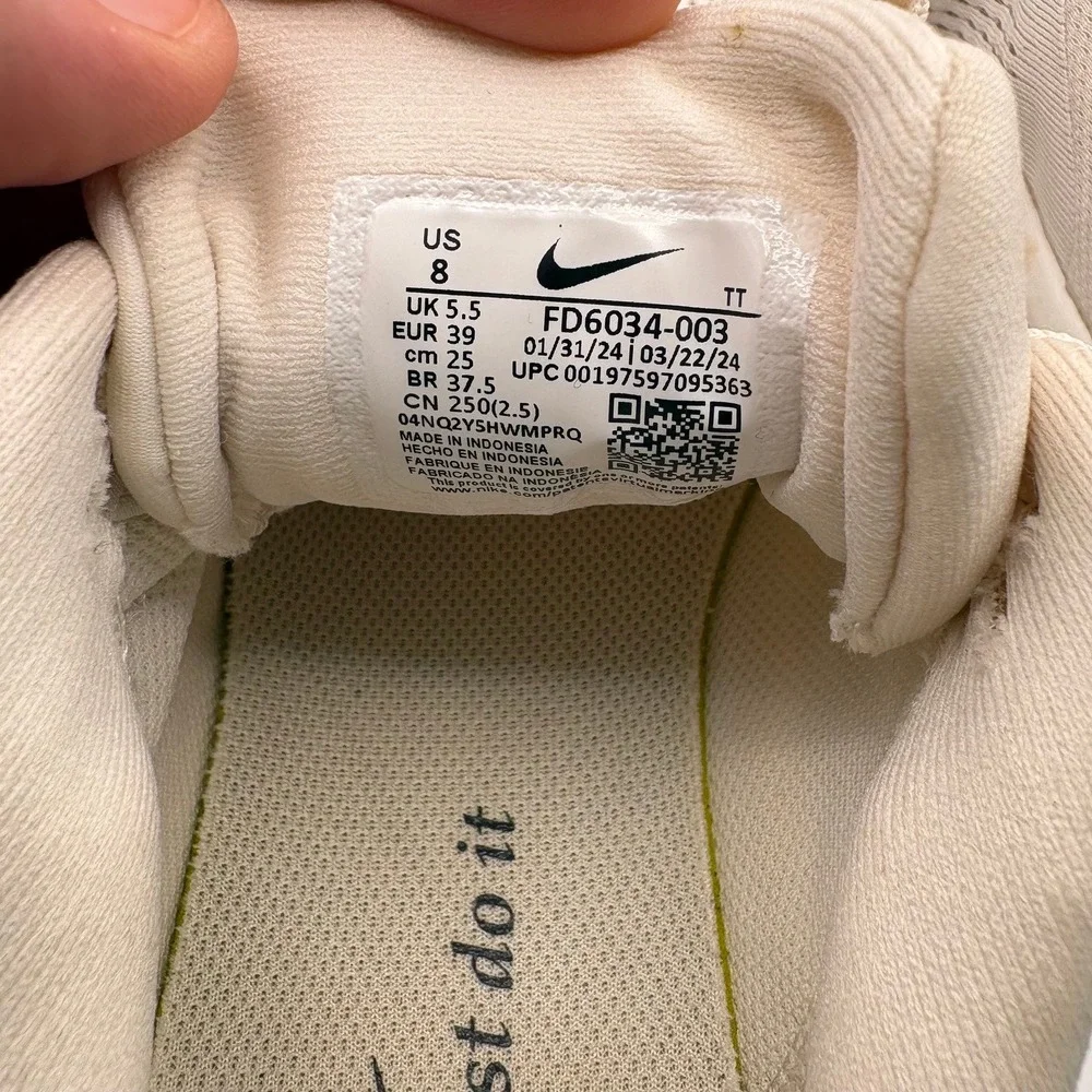 Nike quest running